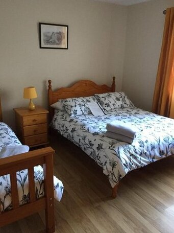 Tara House Ballycastle - Photo3