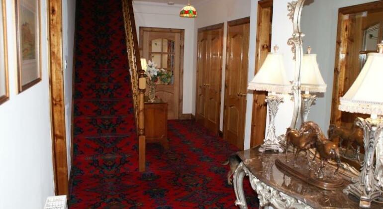 Woodend Bed and Breakfast - Photo2