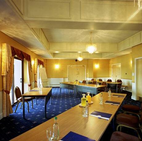 Reeds Country Hotel - Photo4