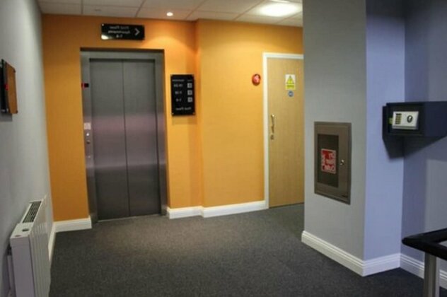 Central Point Apartments Basingstoke - Photo4
