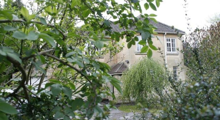 Green Hedges - self catering