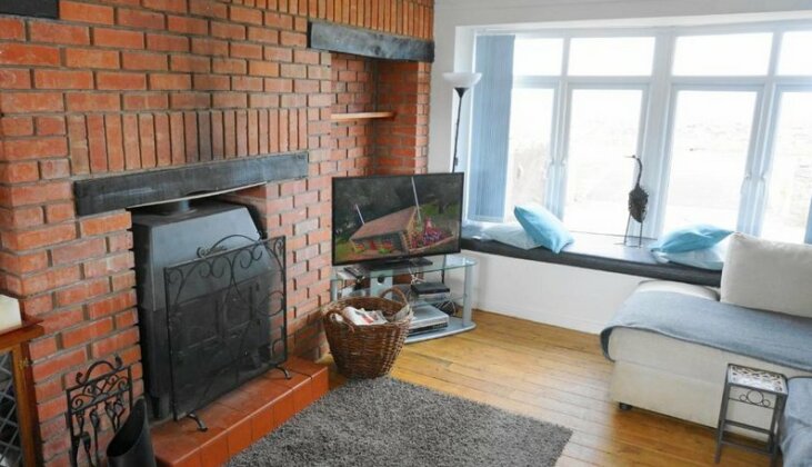 Farnholme - Photo3
