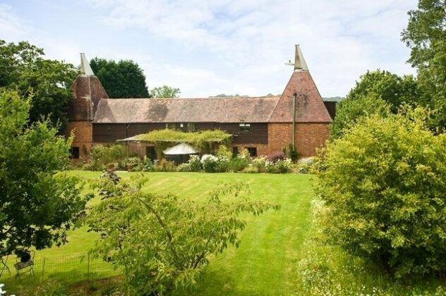 Bishopsdale Oast Bed And Breakfast Biddenden