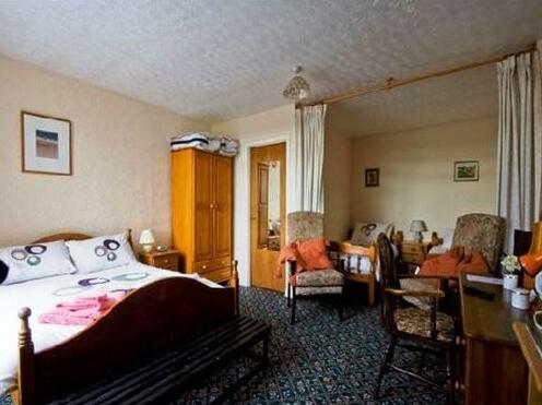 Meadow Hill Guest House - Photo2