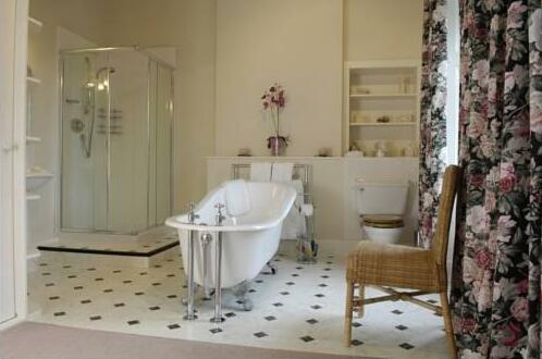 West Coates - Photo4