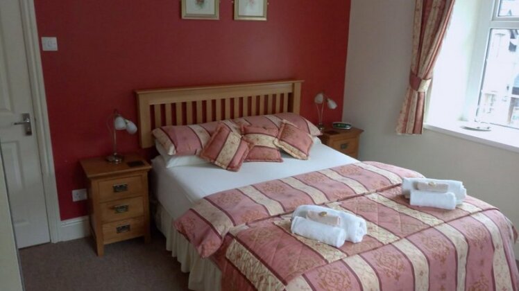 Oakfield Bed and Breakfast - Photo4