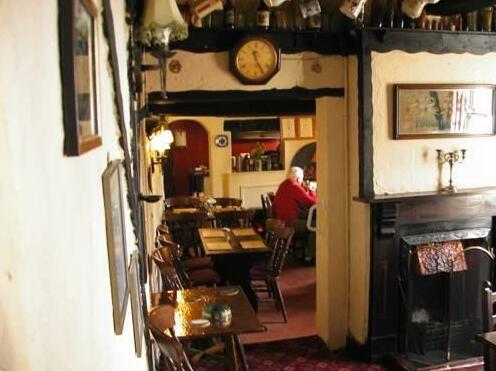 Woodcolliers Arms - Photo3