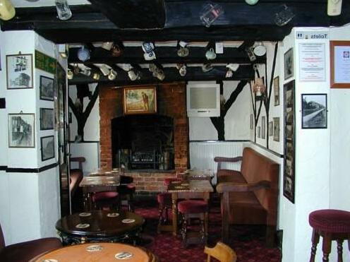 Woodcolliers Arms - Photo4