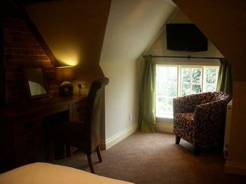 Broom Hall Inn - Photo3