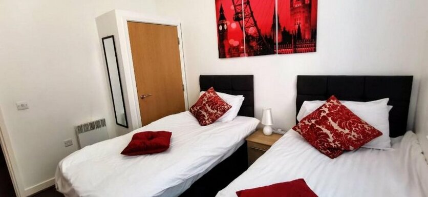 2 Bed Mint Apartment - Photo2