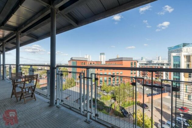 Birmingham Balcony by TP Apartments - Photo4