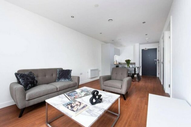 Contemporary and Stylish 1BR flat - Photo2