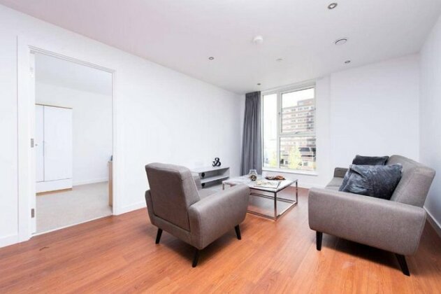 Incredibly Central 2BR Apartment - Photo2