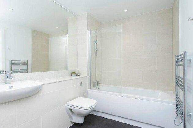 Lovely 2 Bed City Centre Apartment - Photo4