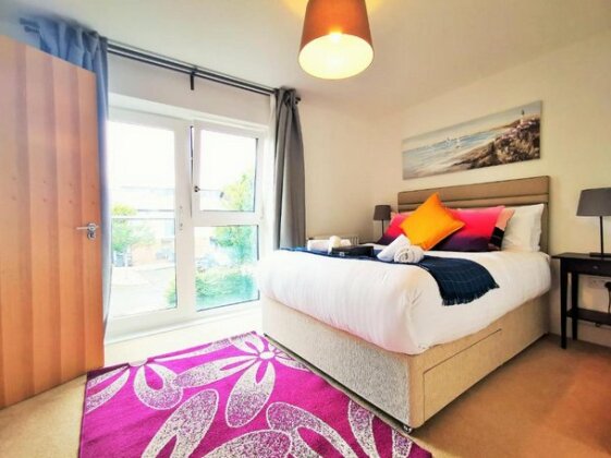 Lovely Holiday Home in Birmingham City Center 3 Bedrooms House By HF Group - Photo2