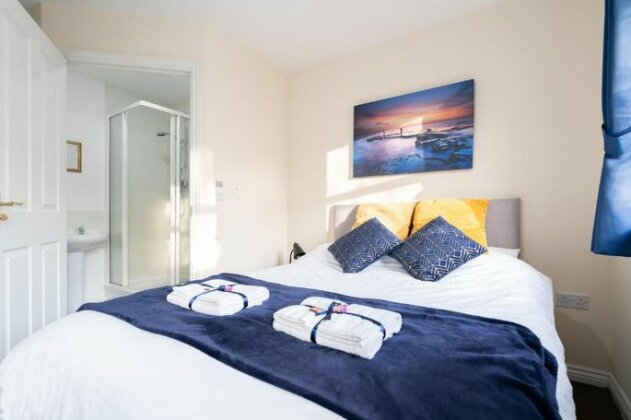 Luxurious 2 Bed Apartment with Private Entrance - Near NEC Airport BHX JLR - Solihull - Photo3