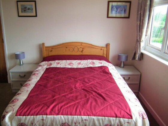 Dove House Bed and Breakfast - Photo2