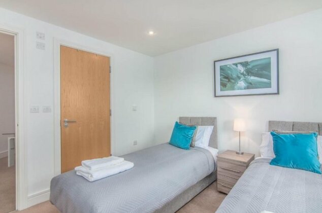 Executive Apartment near Stansted Airport - Photo3