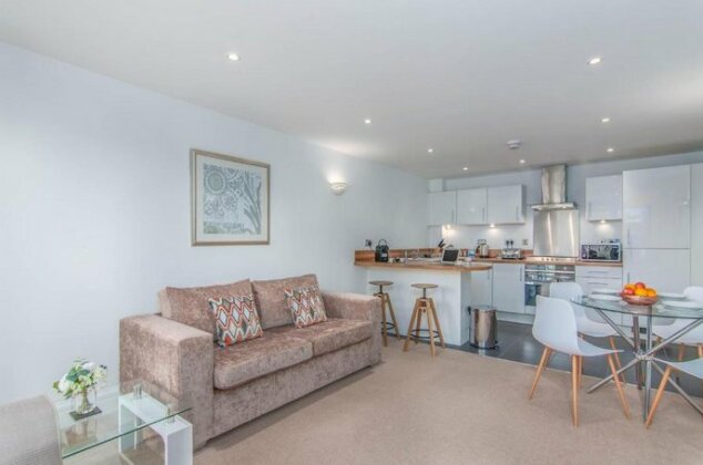 Executive Apartment near Stansted Airport - Photo5