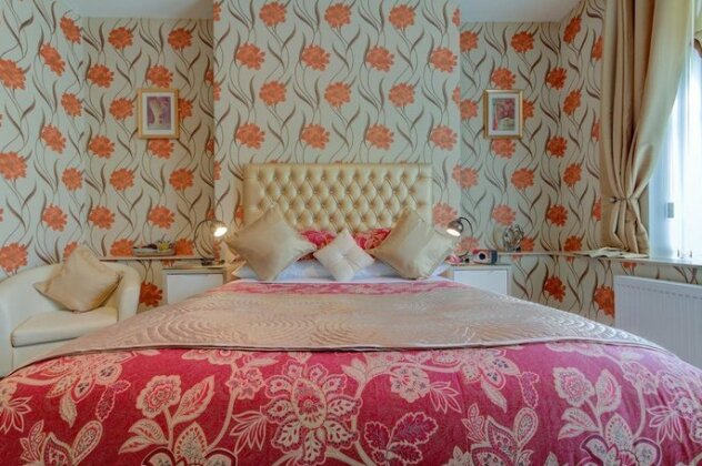 The Valentine Adult Couples Only Guest house - Photo3
