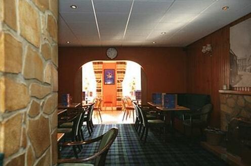 The Royal Hotel Blairgowrie - Photo4