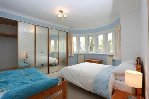 Bournemouth Holiday Home - Photo2