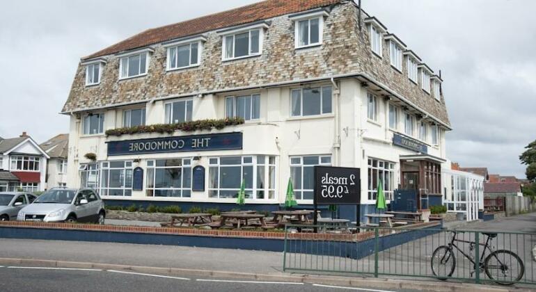 Commodore Hotel Bournemouth - Photo2