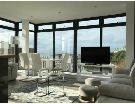 Penthouse- Cosy with Sea View - Photo2
