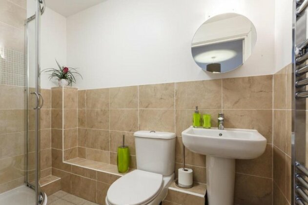 Stunning Contemporary Apartment Bournemouth - Photo3