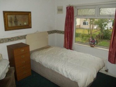 Homestay - 2 rooms to let in Bradford UK