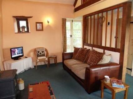 Highdown Farm Self Catering Cottages - Photo2
