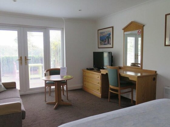 Gosfield Lake Resort - Photo5