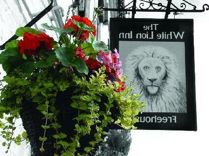 White Lion Inn - Photo2