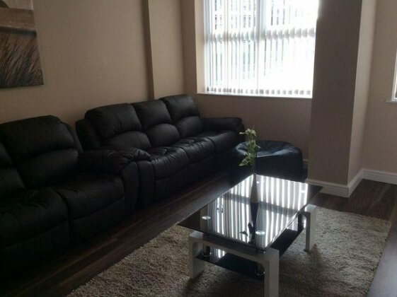 The Crescent Apartments - Photo5