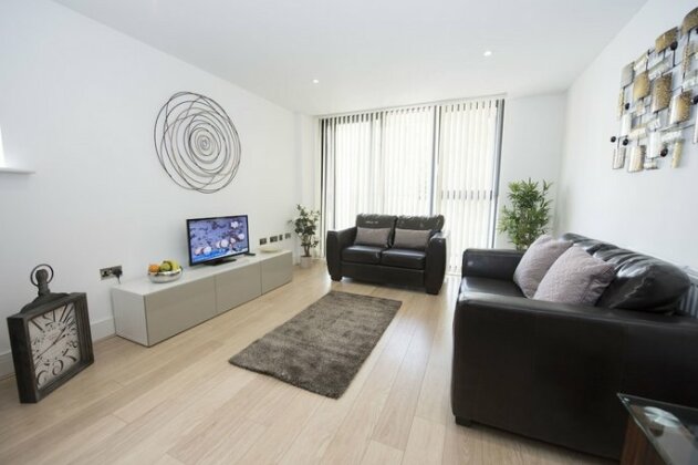 Charles Court Serviced Apartments - Photo2