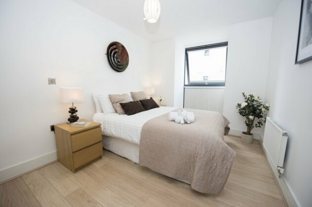 Charles Court Serviced Apartments - Photo4