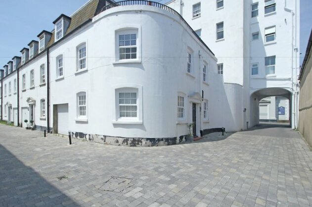 Pebble Mews House - Sleeps Pebble Mews House - Sleeps 2 to 8 guests near seafront