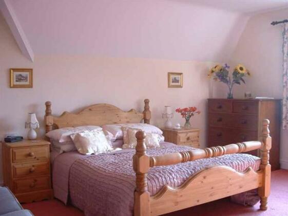 Tythe House Bed & Breakfast - Photo2