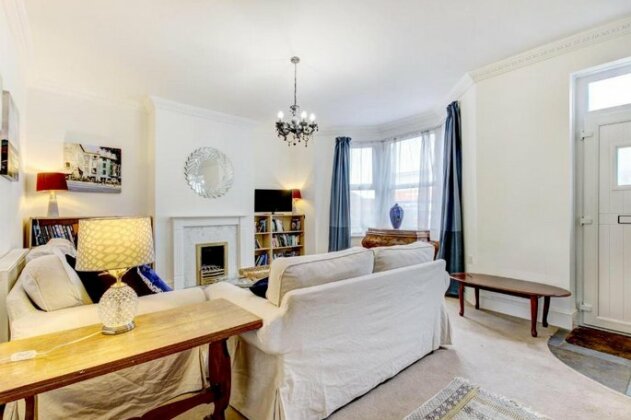 Lovely 3 Bed House in Bristol - Photo3