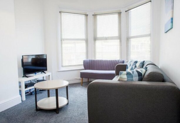 MyCityHaven - Stylish & Flexible Shirehampton Apartment - Photo2