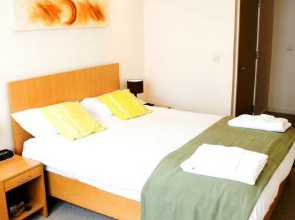 Your Space Serviced Apartments The Crescent - Photo4