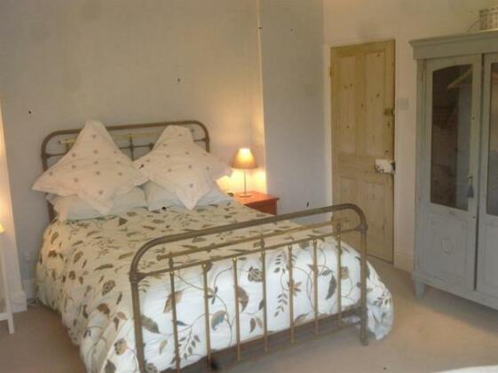 The Old Vicarage Bed And Breakfast Briston - Photo4