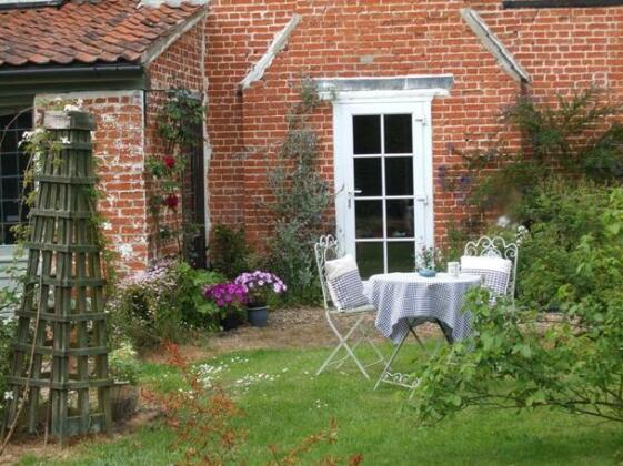 The Old Vicarage Bed And Breakfast Briston - Photo5