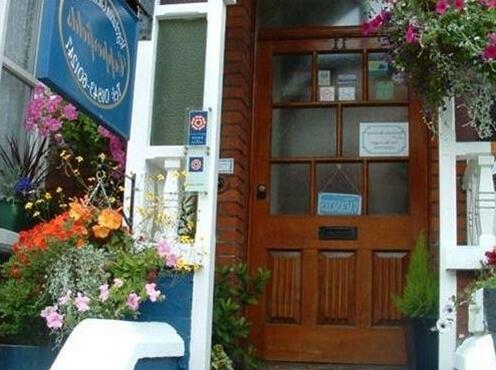 Copperfields Vegetarian Guest House - Photo2
