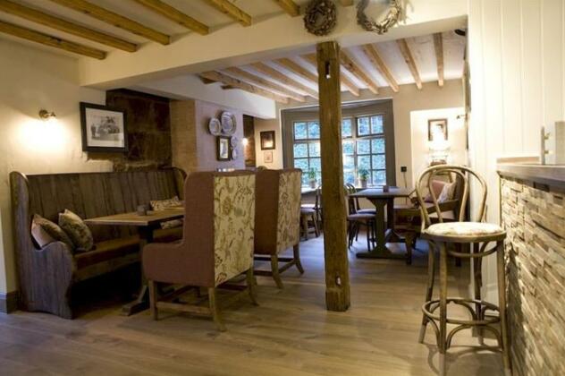 Burlton Inn Shrewsbury - Photo3