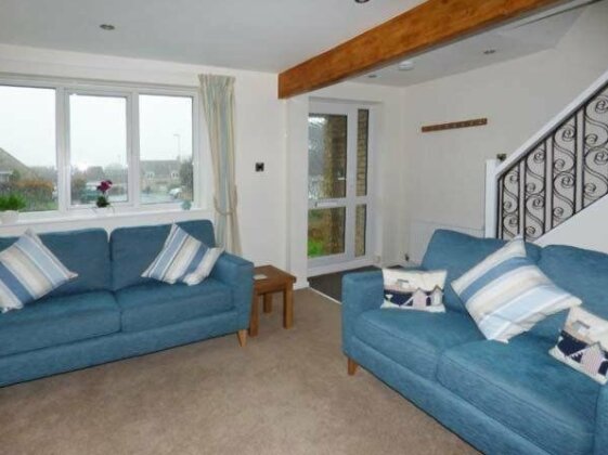 Number Six Burniston - Photo2