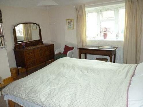 Calne Bed and Breakfast - Photo3