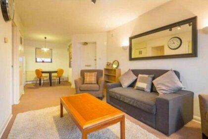 Super CENTRAL Cambridge Flat For Up To 4 People