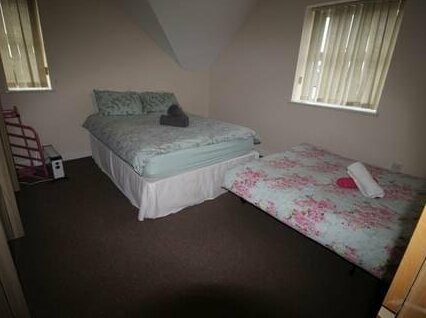 2 Bed Apartment Llandaff Cardiff By Cardiff Holiday Homes - Photo5