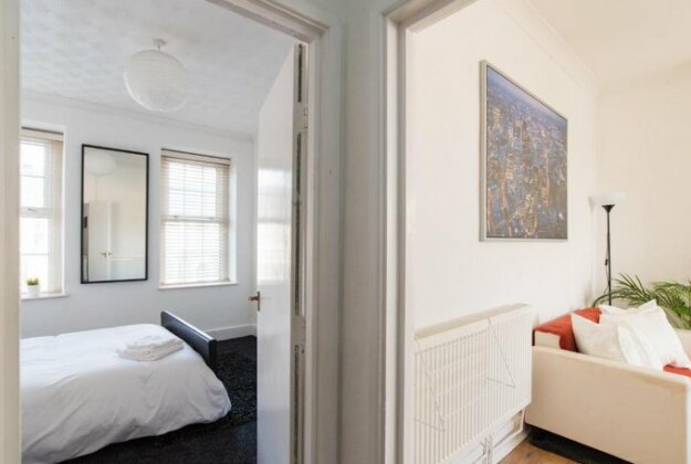 Entire 1 Bed Flat In City Centre To Enjoy - Photo5